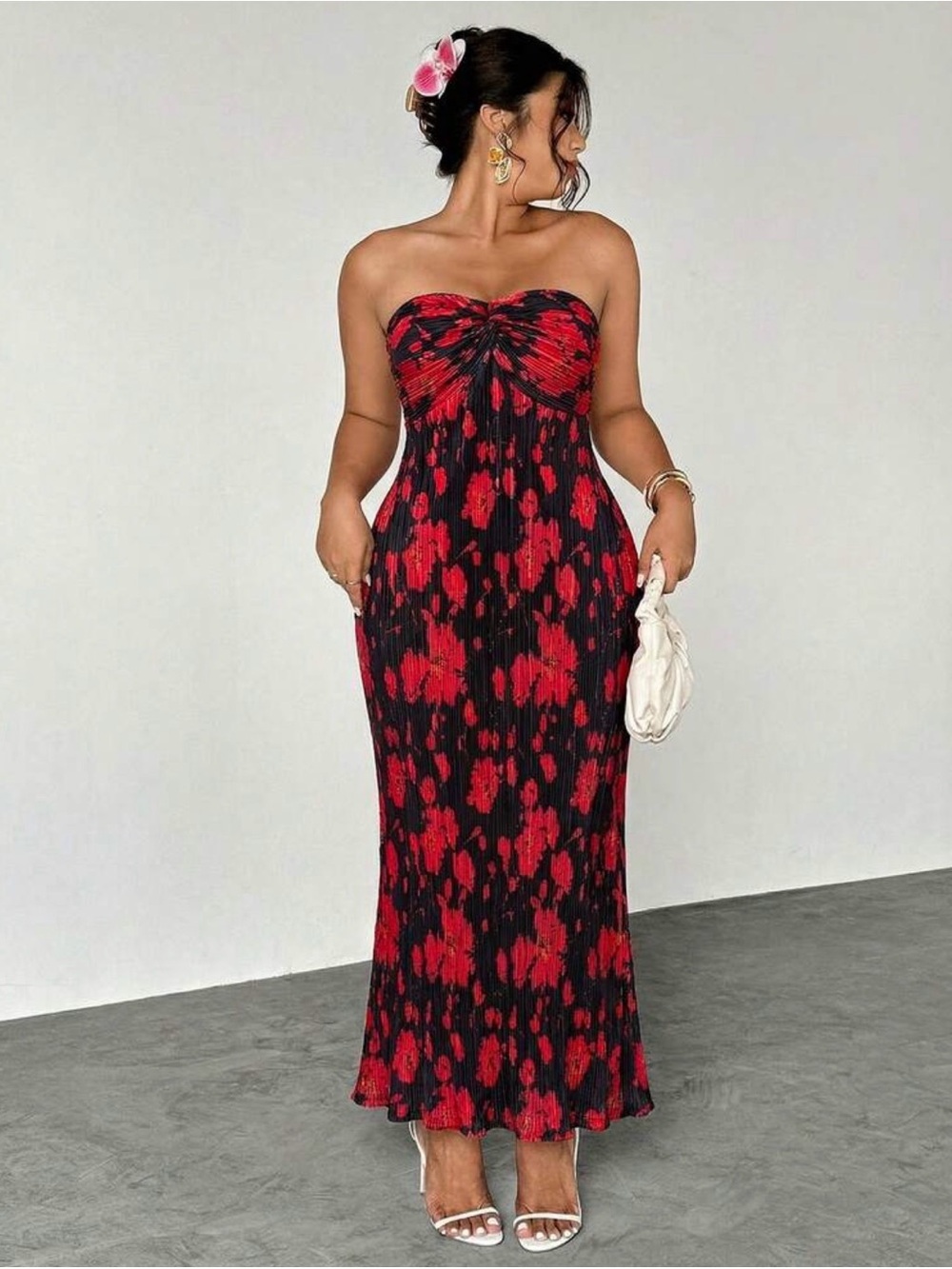 SHEIN Black & Red Floral Strapless Pleated Maxi Dress